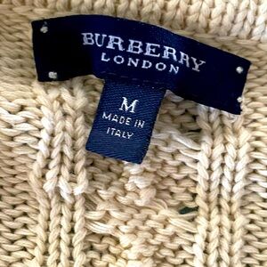 Burberry Crew Neck Sweater. Original and authentic made in Italy. 100% cotton.